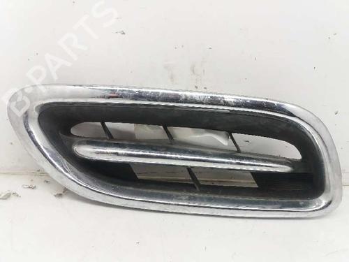 Used Grille NISSAN MICRA II (K11) 1.4 i 16V (AK11) (82 hp) 3665784