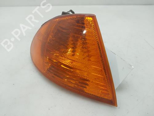 Clignotant avant droit Clignotant avant droit BMW 3 (E46) 320 d (136 hp) 36566093 36566093