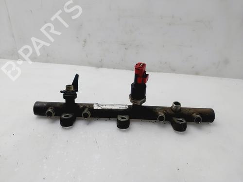 Used Injection rail Injection rail 25214973 25214973