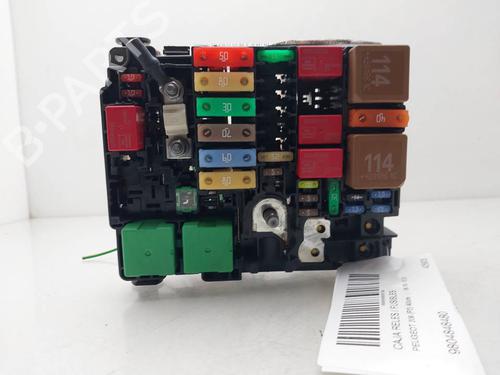 Used Fuse box Fuse box 38983145 38983145
