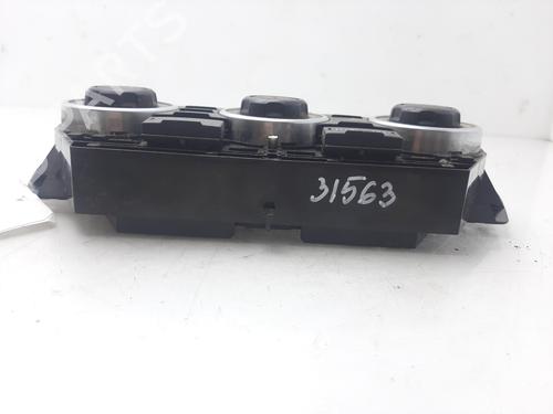 Climate control LAND ROVER FREELANDER 2 (L359) 2.2 TD4 4x4 | BP13663351I5 