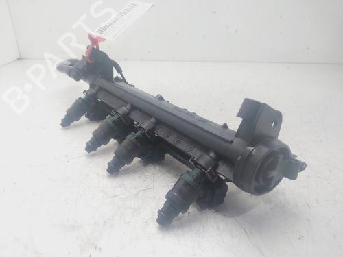 Used Injection rail VW NEW BEETLE (9C1, 1C1) 1.6 (102 hp) 29375821