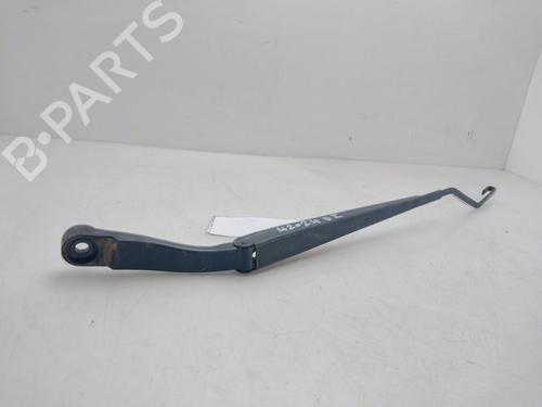 Used Front windshield wiper arm Front windshield wiper arm 37151225 37151225