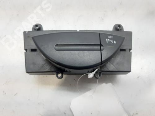 Used Switch Switch MERCEDES-BENZ E-CLASS (W211) E 220 CDI (211.008) (170 hp) 11141035 11141035