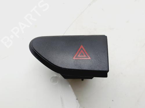 warning-switch-renault-clio-iv-bh_-2012-2013-2014-2015-2016-2017-2018-2019-2020-2021-33056144 main image