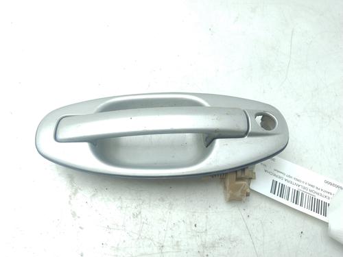 Used Front right exterior door handle HYUNDAI SANTA FÉ I (SM) 2.0 CRDi (113 hp) 28688626