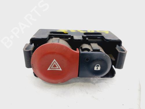 Used Warning switch RENAULT CLIO III (BR0/1, CR0/1) [2005-2014]  30901217