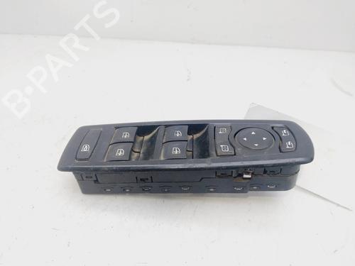 Used Left front window switch RENAULT MEGANE III Hatchback (BZ0/1_, B3_) 1.6 16V (BZ1B, BZ1H) (110 hp) 24426683