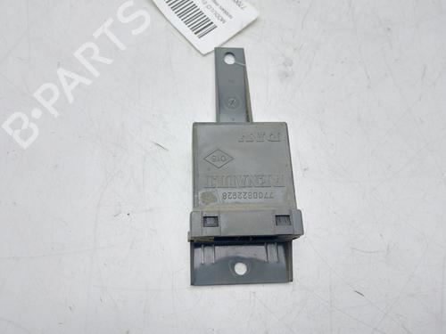electronic-module-nissan-primastar-van-x83-2002-32845041 main image