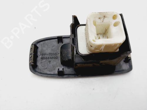 Right rear window switch MITSUBISHI PAJERO III (V7_W, V6_W) 3.2 Di-D (V68W) | BP18319874I28 