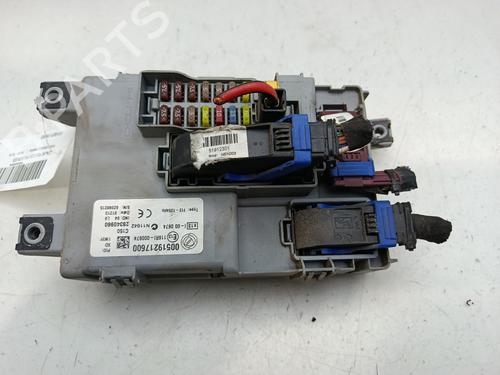 Boîte à Fusibles FIAT DOBLO Platform/Chassis (263_) 1.3 D Multijet (90 hp) 31877265