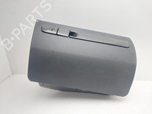Used Glove box Glove box 37267351 37267351