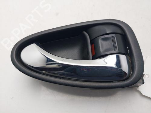 Used Front right interior door handle Front right interior door handle 37068769 37068769