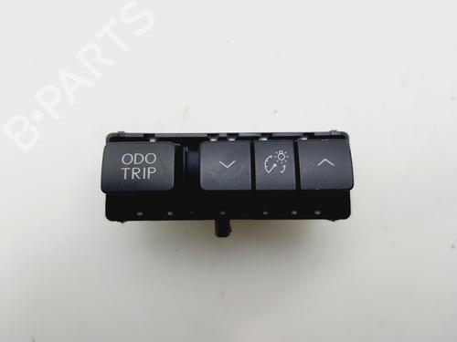 Pulsantiera LEXUS IS III (_E3_) 300h (AVE30_, AVE30R) (223 hp) 31138928