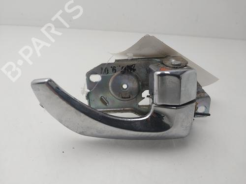 Høyre bak invendig håndtak KIA SORENTO I (JC) 2.5 CRDi (170 hp) 31573276