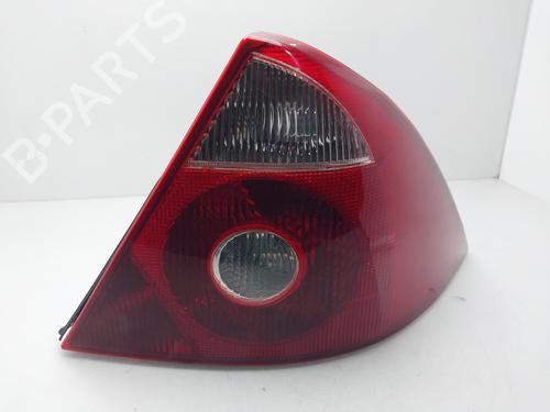 Used Right taillight FORD MONDEO III (B5Y) [2000-2007]  32977567
