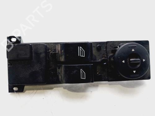 Interrupteur de vitre avant gauche FORD FOCUS II (DA_, HCP, DP) 1.6 TDCi (90 hp) 30635205