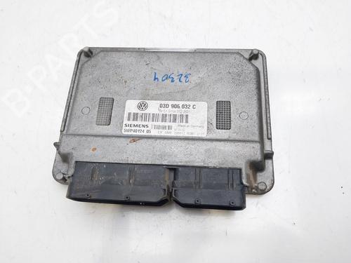 Used Engine control unit (ECU) VW POLO (9N_, 9A_) 1.2 (54 hp) 15230187