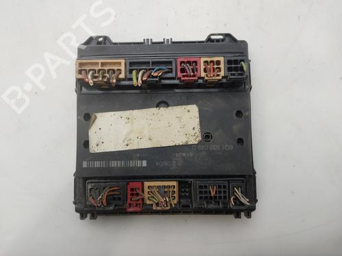 Used Fuse box Fuse box 37192426 37192426