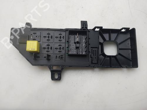Used Fuse box Fuse box OPEL SIGNUM Hatchback (Z03) [2003-2008] 39647514 39647514