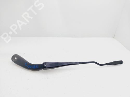 Used Front windshield wiper arm BMW 1 (F20) 116 d (116 hp) 26730300