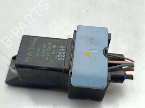 Elektronisk modul Elektronisk modul PEUGEOT 5008 (0U_, 0E_) [2009-2017] 39881439 39881439