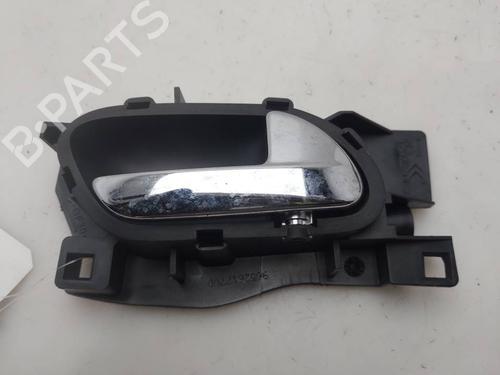 Used Front right interior door handle Front right interior door handle 38413264 38413264