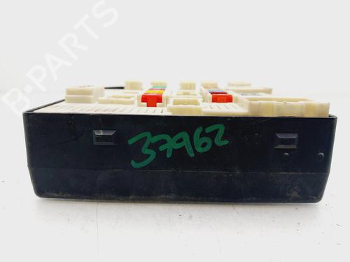 Fuse box RENAULT LAGUNA III Grandtour (KT0/1) 2.0 dCi (KT07, KT0J, KT14, KT1A, KT1S) | BP30353551E1 