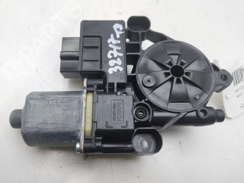 Used Right rear window motor SEAT LEON (5F1) [2012-2021]  16166250