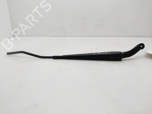 Used Front windshield wiper arm VOLVO S80 I (184) 2.5 TDI (140 hp) 31089724
