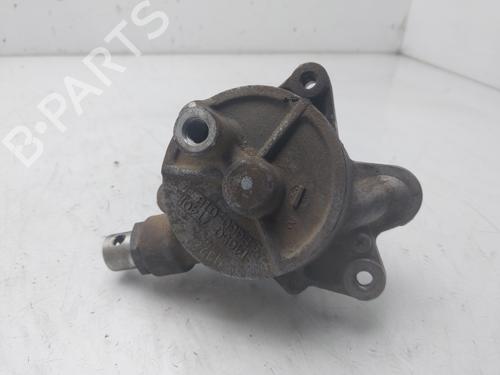 Used Vacuum pump NISSAN TERRANO II (R20) 2.7 TDi 4WD (125 hp) 33049111