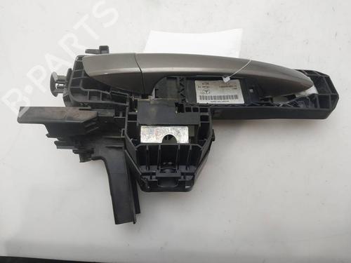 Used Front right exterior door handle Front right exterior door handle MERCEDES-BENZ A-CLASS (W176) A 200 CDI (176.001) (136 hp) 40077180 40077180