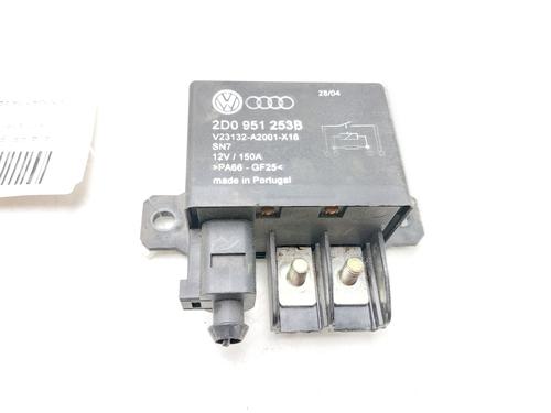 Used Fuse box Fuse box VW TOUAREG (7LA, 7L6, 7L7) 2.5 R5 TDI (174 hp) 33011318 33011318