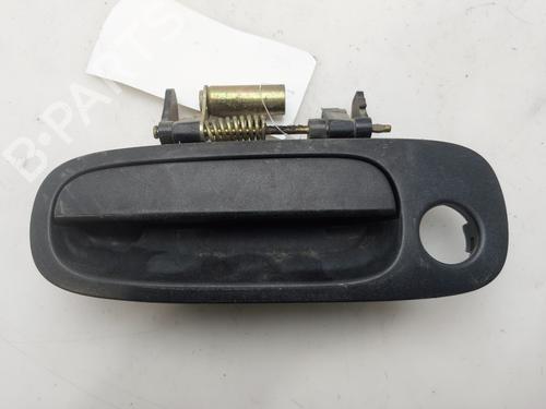 Used Front left exterior door handle Front left exterior door handle TOYOTA COROLLA Liftback (_E11_) 2.0 D (CE110) (72 hp) 36223179 36223179