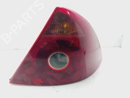 Used Right taillight FORD MONDEO III Saloon (B4Y) 2.0 16V TDDi / TDCi (115 hp) 19775494