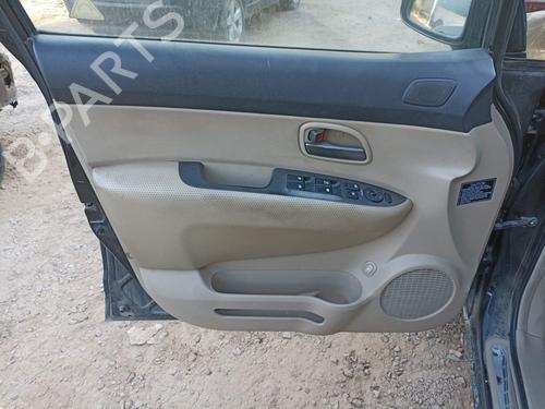 Front left interior door handle KIA CARENS III MPV (UN) 2.0 CRDi 140 | BP37068994I13  - Image 11