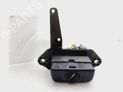Used Tailgate handle RENAULT MEGANE I (BA0/1_) 1.4 e (BA0E, BA0V) (75 hp) 27605368