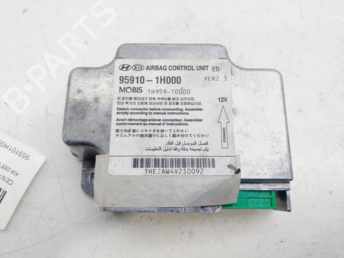 Używane Sterownik / Moduł Airbag KIA CEE'D Hatchback (ED) [2006-2012]  30006570