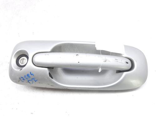 Used Front left exterior door handle CHRYSLER VOYAGER IV (RG, RS) 2.5 CRD (141 hp) 10109776