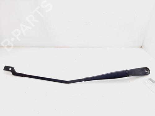 Used Front windshield wiper arm VOLVO XC60 I SUV (156) D4 (181 hp) 19787857