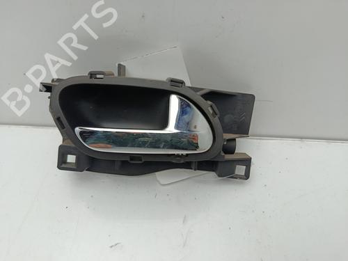 Høyre foran invendig håndtak PEUGEOT 407 (6D_) 2.0 (6DRFNB, 6DRFNE) (136 hp) 30897440