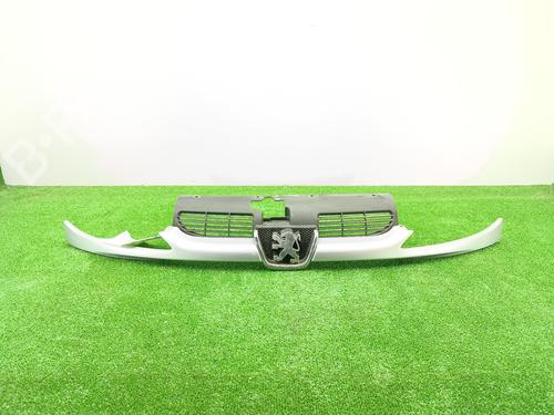 Grill PEUGEOT 206 Hatchback (2A/C) 1.9 D (69 hp) 31930696