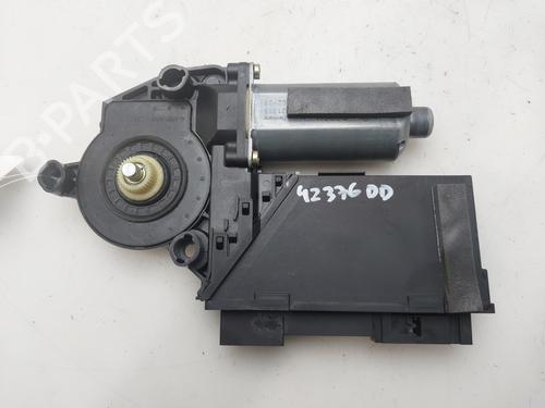Used Right front window motor Right front window motor VW PHAETON (3D1, 3D2, 3D3, 3D4, 3D6, 3D7, 3D8, 3D9) [2002-2016] 38934614 38934614