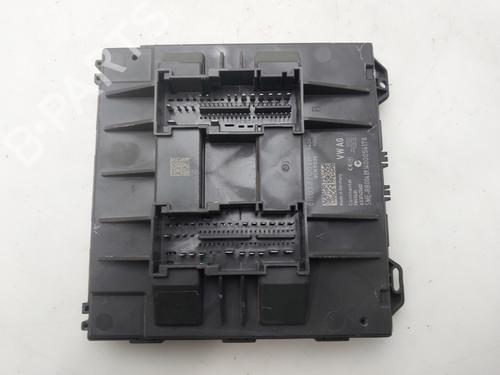 Used Fuse box Fuse box 37023434 37023434