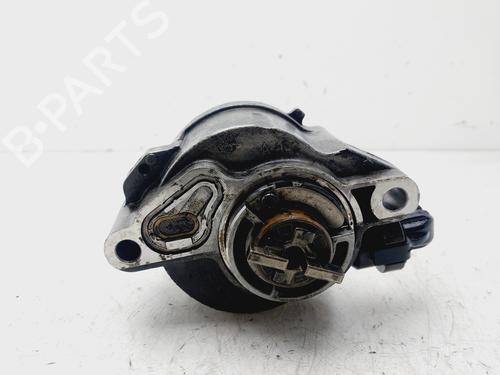 Used Vacuum pump FORD FOCUS C-MAX (DM2) [2003-2007]  30154685