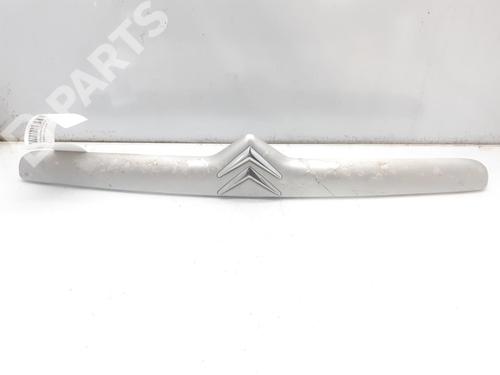 Used Tailgate handle Tailgate handle CITROËN XSARA Coupe (N0) 1.4 i (75 hp) 10065601 10065601