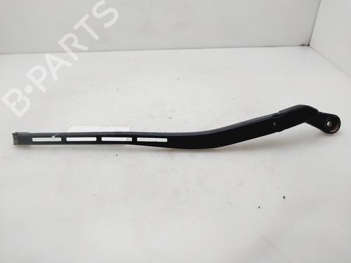 Used Front windshield wiper arm AUDI A4 B7 (8EC) 2.0 TDI 16V (140 hp) 31128644