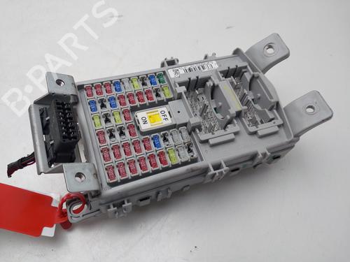 Used Fuse box Fuse box 37438035 37438035