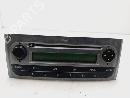Used Radio FIAT PUNTO EVO (199_) 1.3 D Multijet (199AXC1A, 199BXC1A, 199AXT1A, 199BXT1A) (75 hp) 26944925
