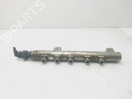 Used Injection rail OPEL VECTRA C (Z02) [2002-2009]  25754331